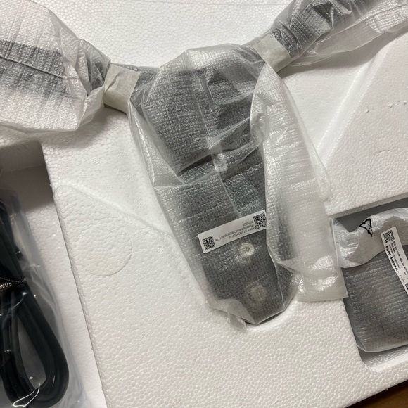 NEW Samsung 49" S95UA Super Ultrawide Dual QHD Monitor, 4ms, QLED, HDR400 - Picture 4 of 14